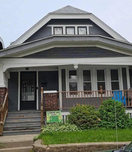 2224 S 33rd St, Milwaukee, WI 53215