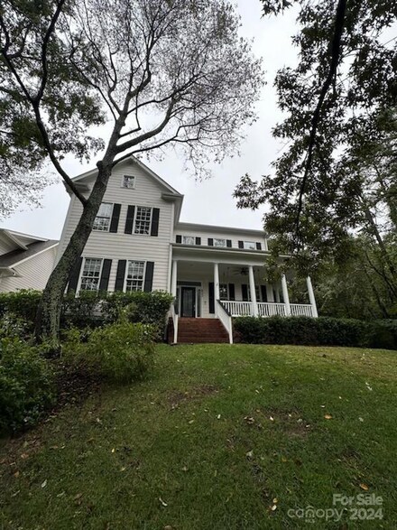 833 Stratford Run Dr, Fort Mill, SC 29708