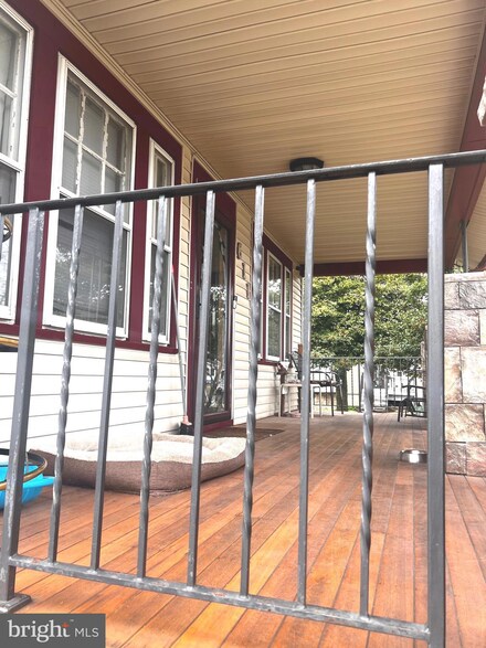 611 Melbourne Ave, Beverly, NJ 08010