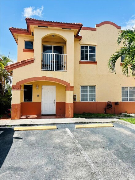 9455 NW 114th Ln Unit 8, Hialeah, FL 33018