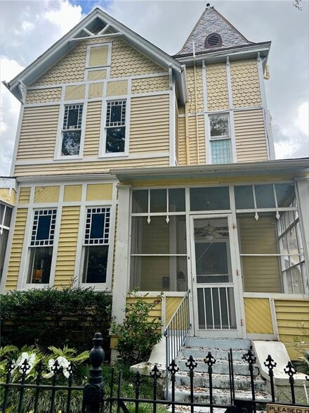 8005 Saint Charles Ave Unit F, New Orleans, LA 70118