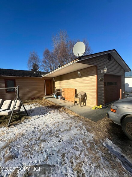 308 Portlock St, Kenai, AK 99611