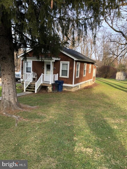 25 Linden St, Coatesville, PA 19320