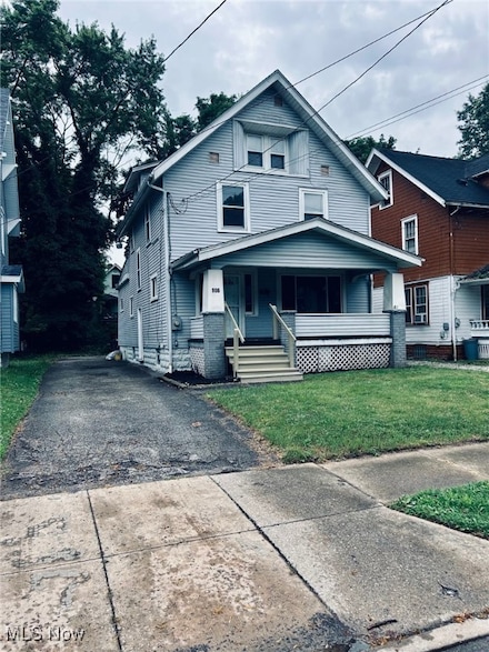 906 Delia Ave, Akron, OH 44320