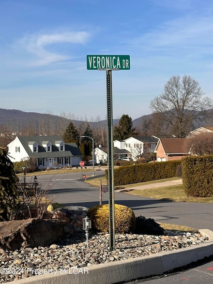 14 Veronica Dr, Jenkins Township, PA 18640