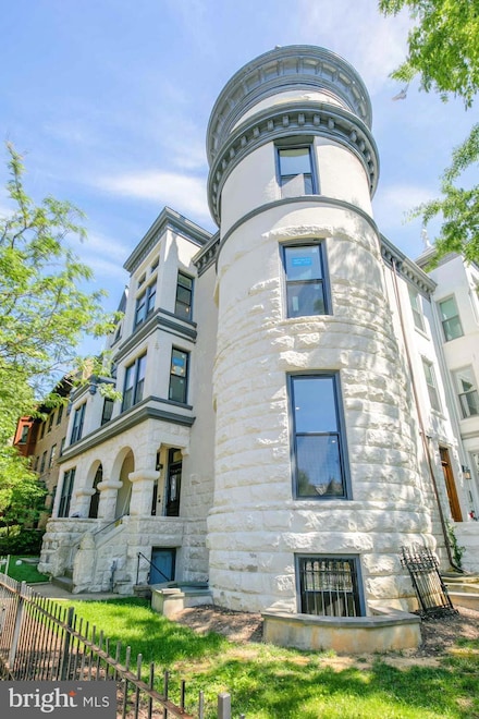 1634 S St NW Unit 300, Washington, DC 20009