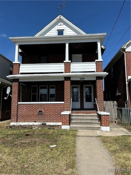 2208 Woodlawn Ave, Niagara Falls, NY 14301