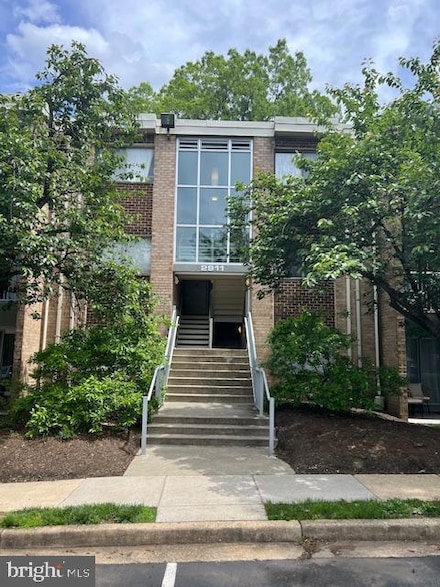 2911 Charing Cross Rd Unit 16, Falls Church, VA 22042