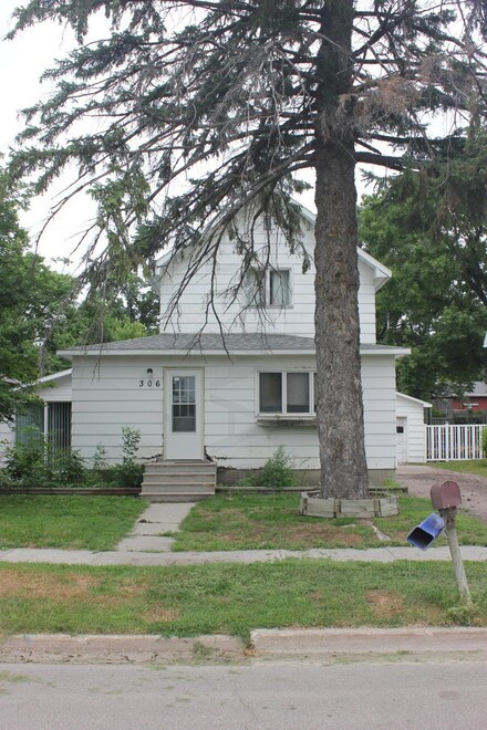 306 Demers Ave, Fisher, MN 56723