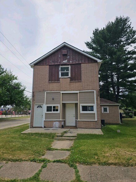 414 4th Ave, Rock Falls, IL 61071