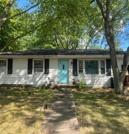 365 Meadow Dr, Circleville, OH 43113