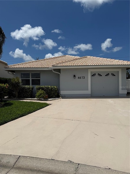 4613 Muirfield Dr, Bradenton, FL 34210