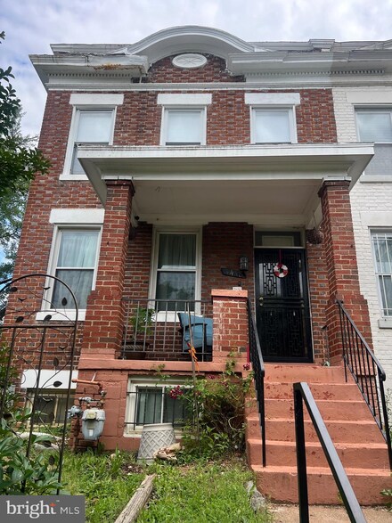 1418 C St NE, Washington, DC 20002