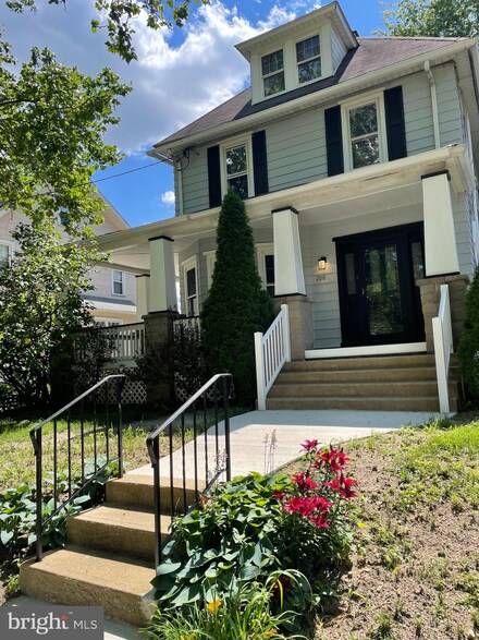 208 Richey Ave, Oaklyn, NJ 08107