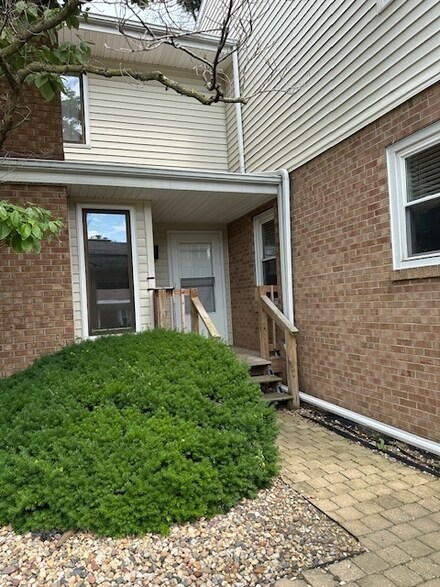903 N Linden St Unit 3, Normal, IL 61761