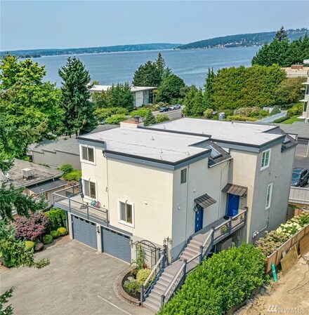 10116 NE 64th St Unit B, Kirkland, WA 98033