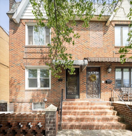 59-23 69th Ln, Flushing, NY 11378