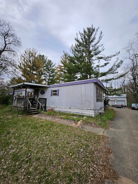 236 Honeyaire St, Lyndon Station, WI 53944