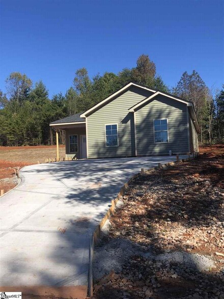315 S Plainview Dr, Greenville, SC 29611