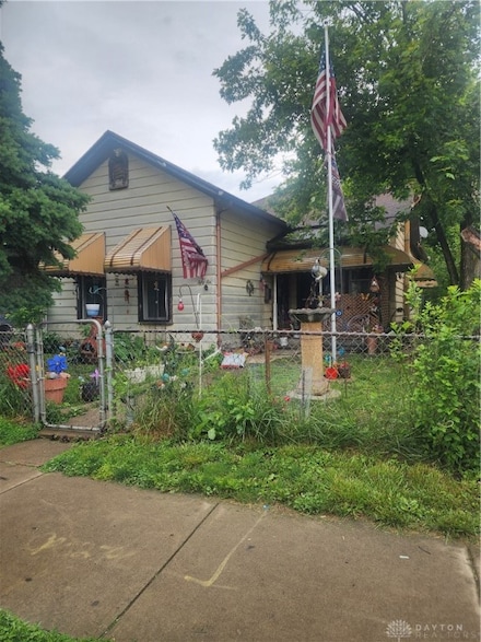56 Mcreynolds St, Dayton, OH 45403