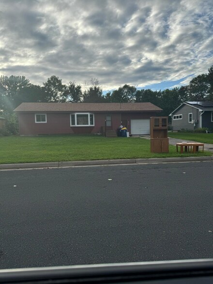 106 3rd St S, Dundas, MN 55019
