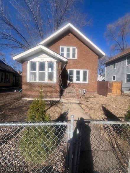 107 Winnipeg Ave, Saint Paul, MN 55117