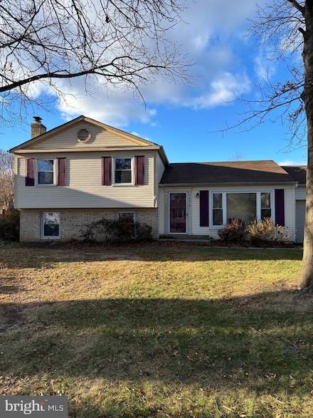 2614 Armada St, Herndon, VA 20171