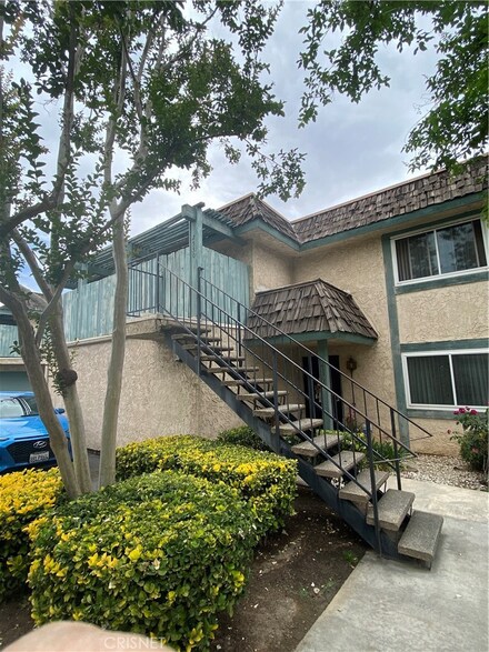 2530 Gonzaga Ln, Riverside, CA 92507
