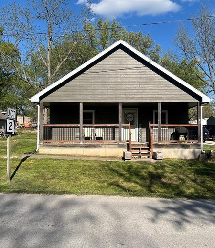 205 S Washington St, Freeman, MO 64746