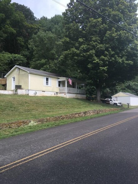 543 Brushy Valley Rd, Clinton, TN 37716