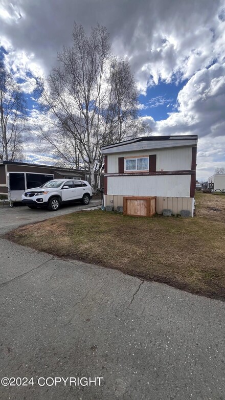 5900 Tinian St, Anchorage, AK 99507