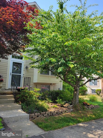 7150 Gardenview Ct, Chestnut Hill Cove, MD 21226