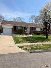 9336 Bellefontaine Rd, Saint Louis, MO 63137