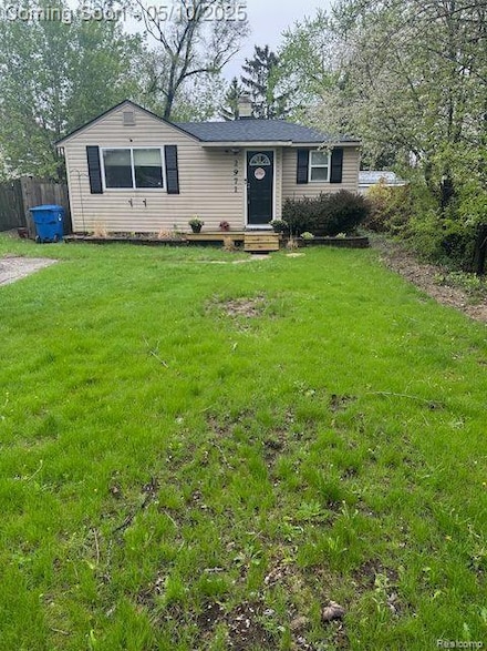2971 Chrysler Ave, Waterford, MI 48328
