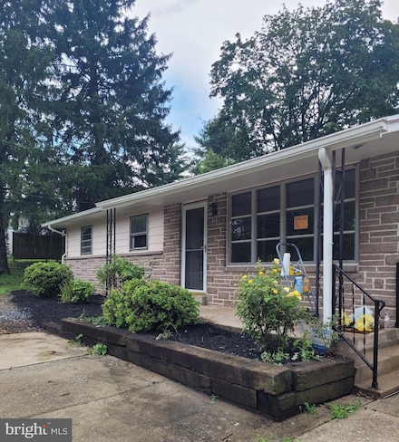 155 Grandview Rd, Hummelstown, PA 17036