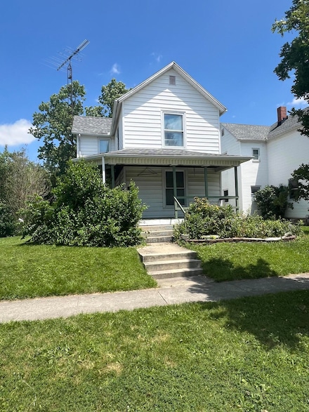 110 E Benton St, Wapakoneta, OH 45895