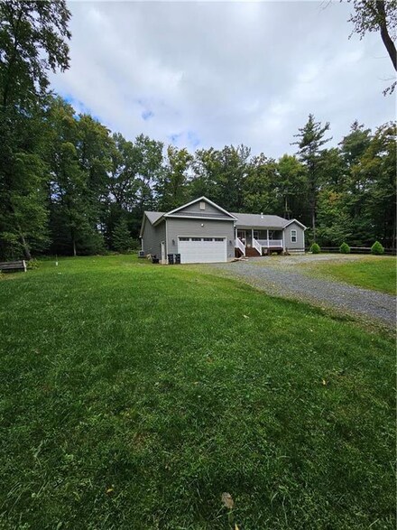 163 Laurel Spring Rd, Lehighton, PA 18235