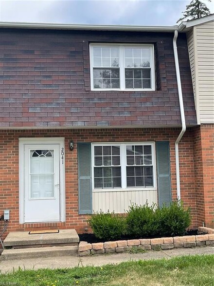2041 50th St SE, Canton, OH 44709