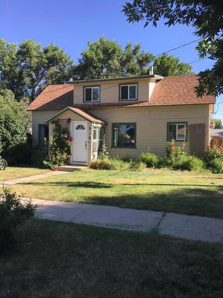 313 2nd Ave SW, Conrad, MT 59425