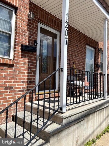 1207 N Claymont St, Wilmington, DE 19802