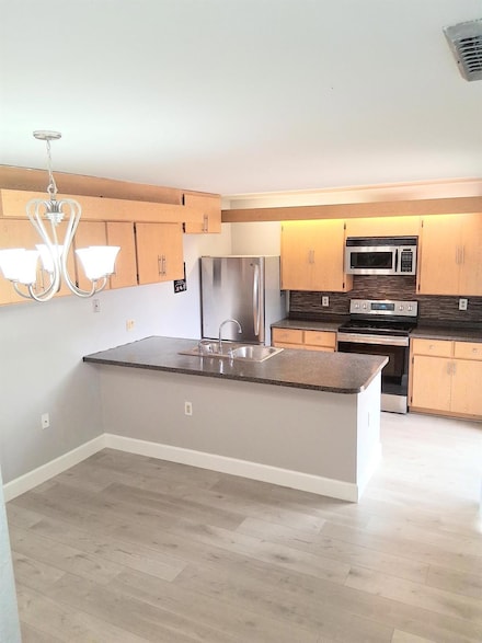 6221 62nd Way, West Palm Beach, FL 33409