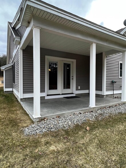 110 Gateway Dr Unit B, Chesterfield, NH 03443