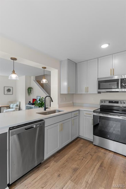 1044 Black Bear Dr, House Springs, MO 63051