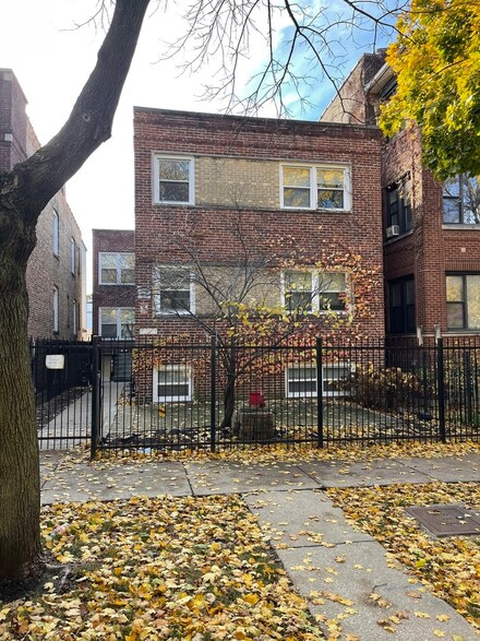 1727 W North Shore Ave, Chicago, IL 60626