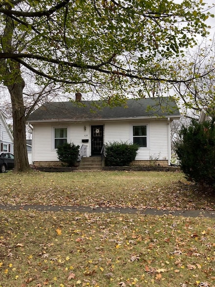 528 Highland Ave, West Chicago, IL 60185