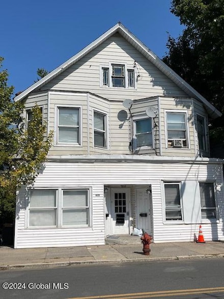 805 Eastern Ave, Schenectady, NY 12308
