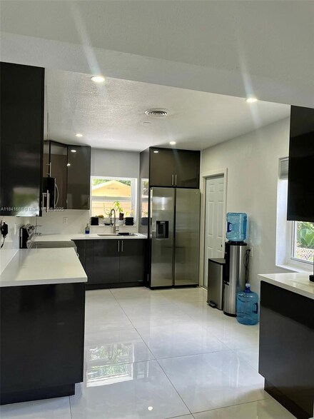 1172 NE 160th Terrace, North Miami Beach, FL 33162
