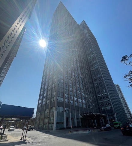 655 W Irving Park Rd Unit 5005, Chicago, IL 60613