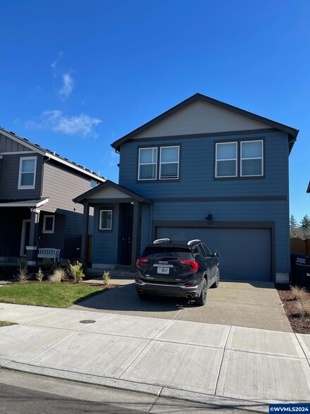 470 Lost Lake St NE, Salem, OR 97301