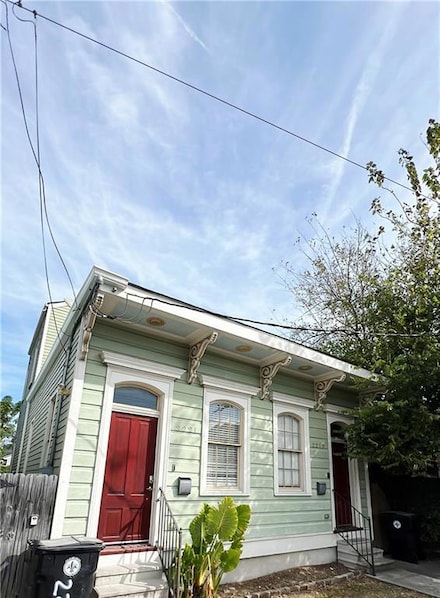 2221 Felicity St, New Orleans, LA 70113